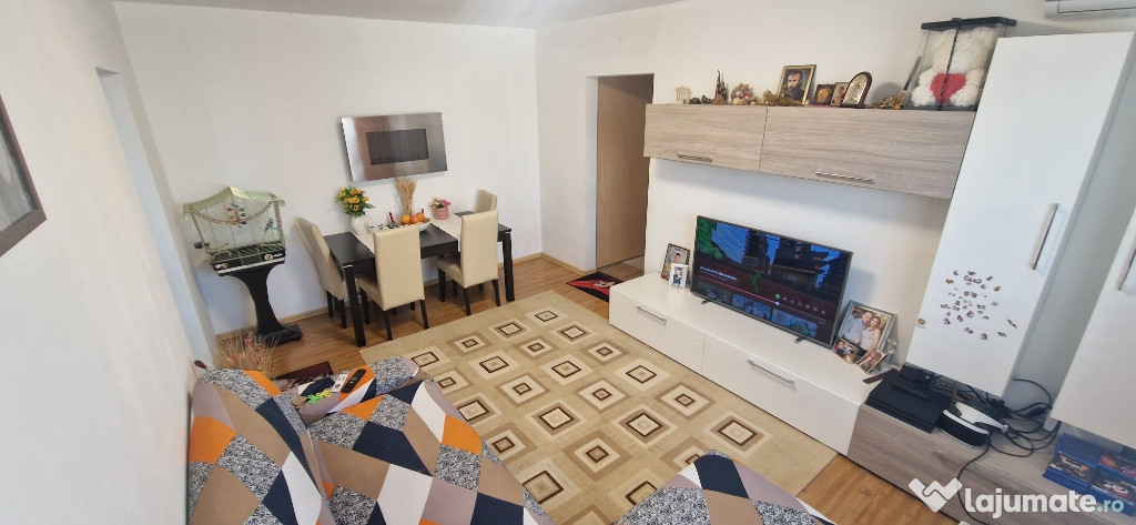 Apartament 3 camere vedere mixta Baba Novac