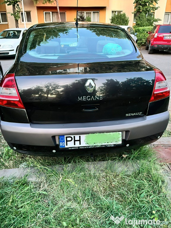 Renault Megane 2, an 2007, motor 1.6 benzina o mașină întreținută