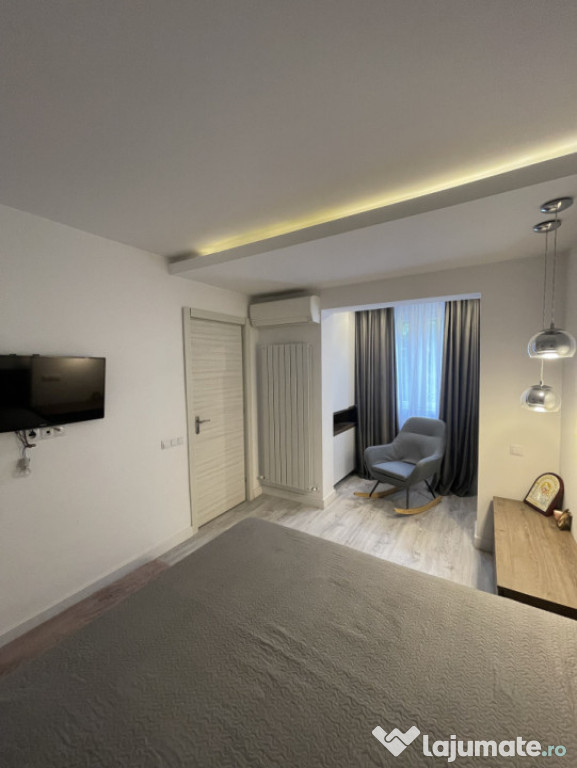 Apartament de vanzare, cu 2 camere, etaj 1, 38 mp, zona Munt