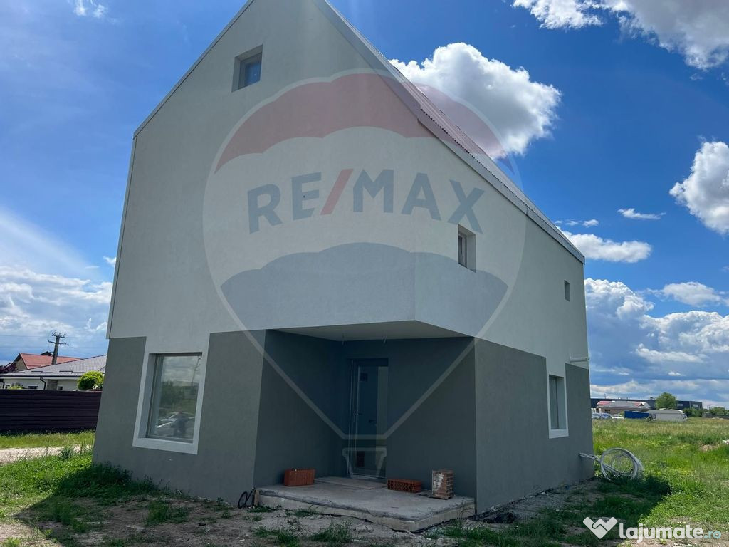 Casă / Vilă cu 4 camere de vânzare