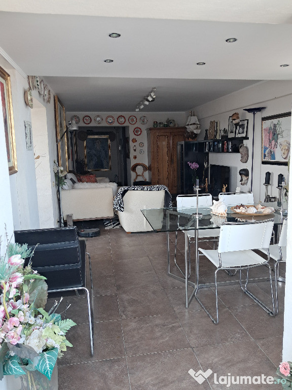 Vand apartament cu 3 camere Constanța Faleză Nord