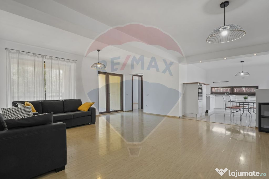 Casa luminoasa cu 7 camere si curte de 571 mp in zona de ...