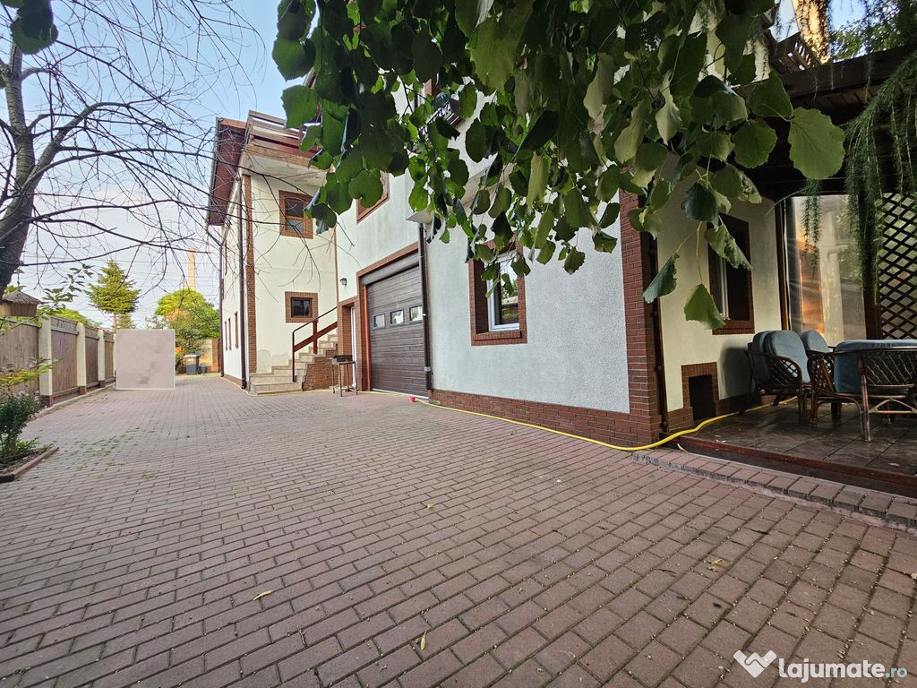 Casa 6 camere 300mp utili curte 430mp sector 4 Zona Luica...