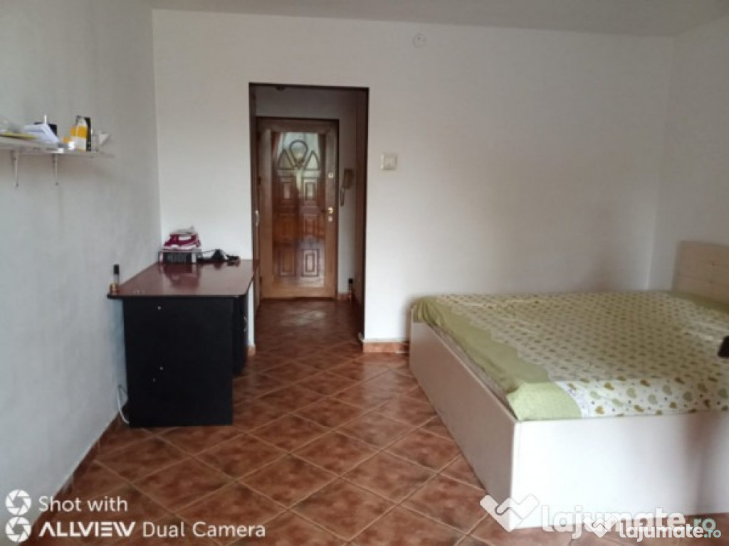 Podul de Fier, apartament o camera centrala termica