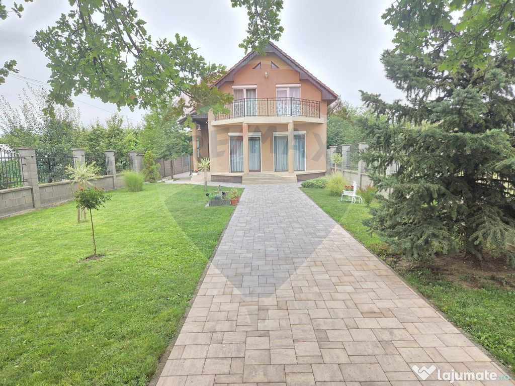 Casă de vis cu 4 dormitoare intr-o zona linistita din Sa...