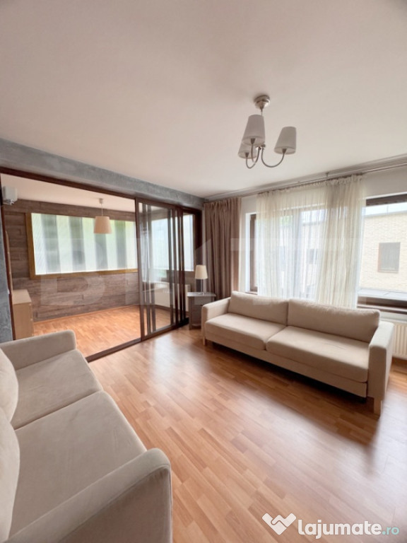 Apartament cu 3 camere, GARAJ, loc de parcare, ansamblu pri