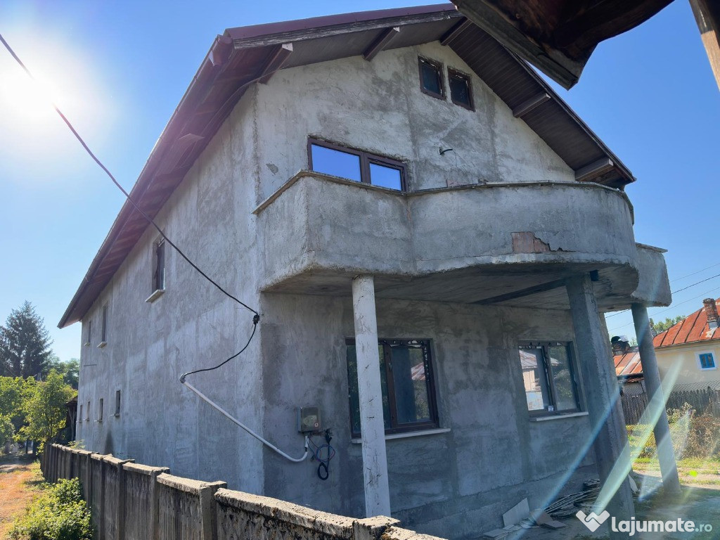 OFERTA Vila plus teren Tetoiu