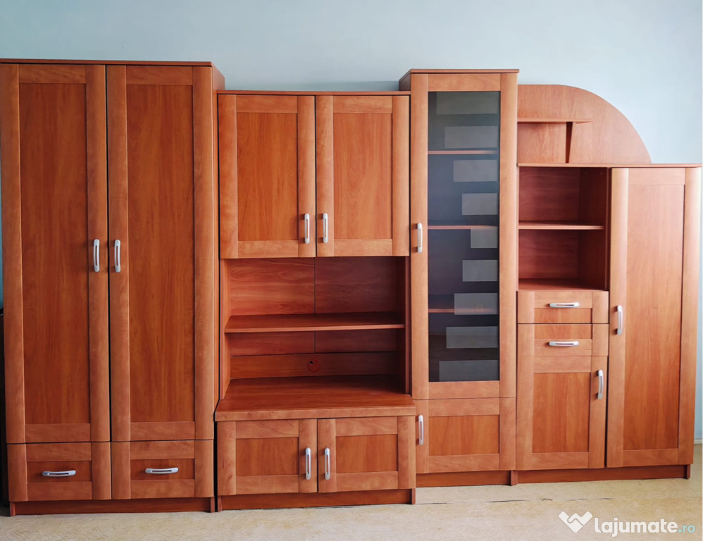 Vând mobilier de living – stare foarte bună