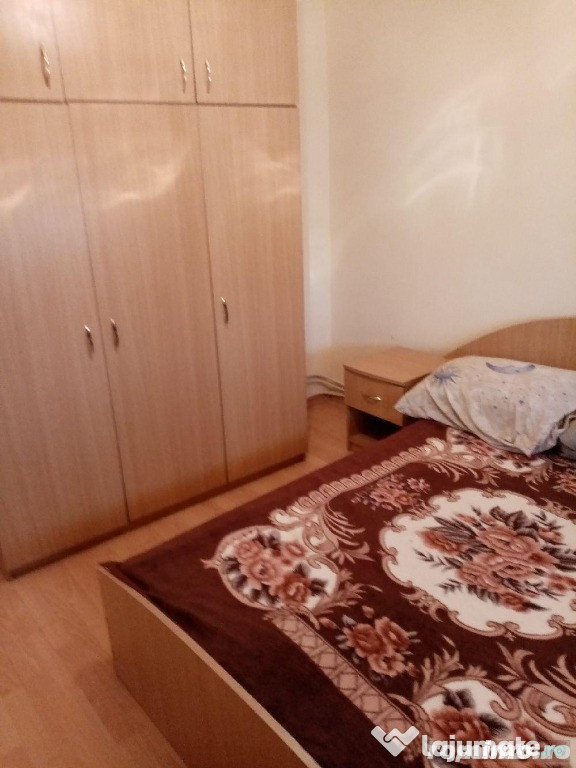 1 camera in zona Soarelui
