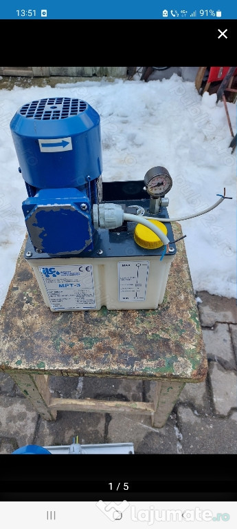 Vând motor cu bazin