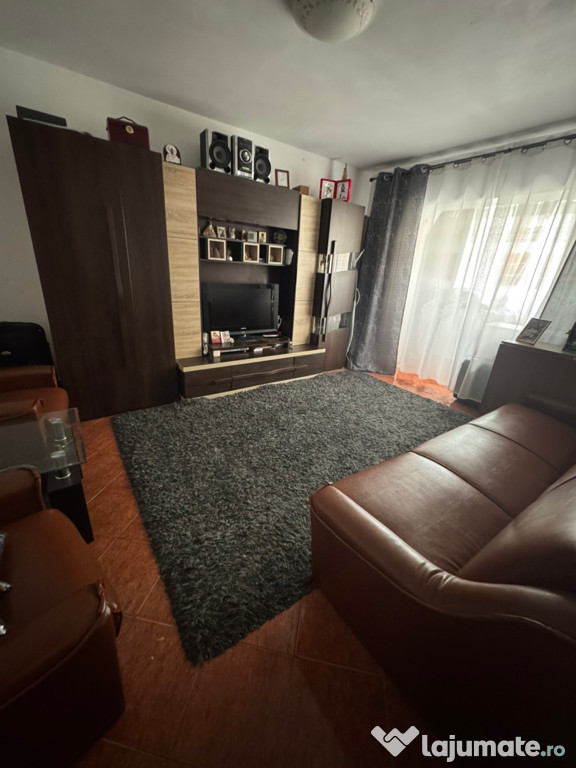 Vând apartament 51mp Burdujeni