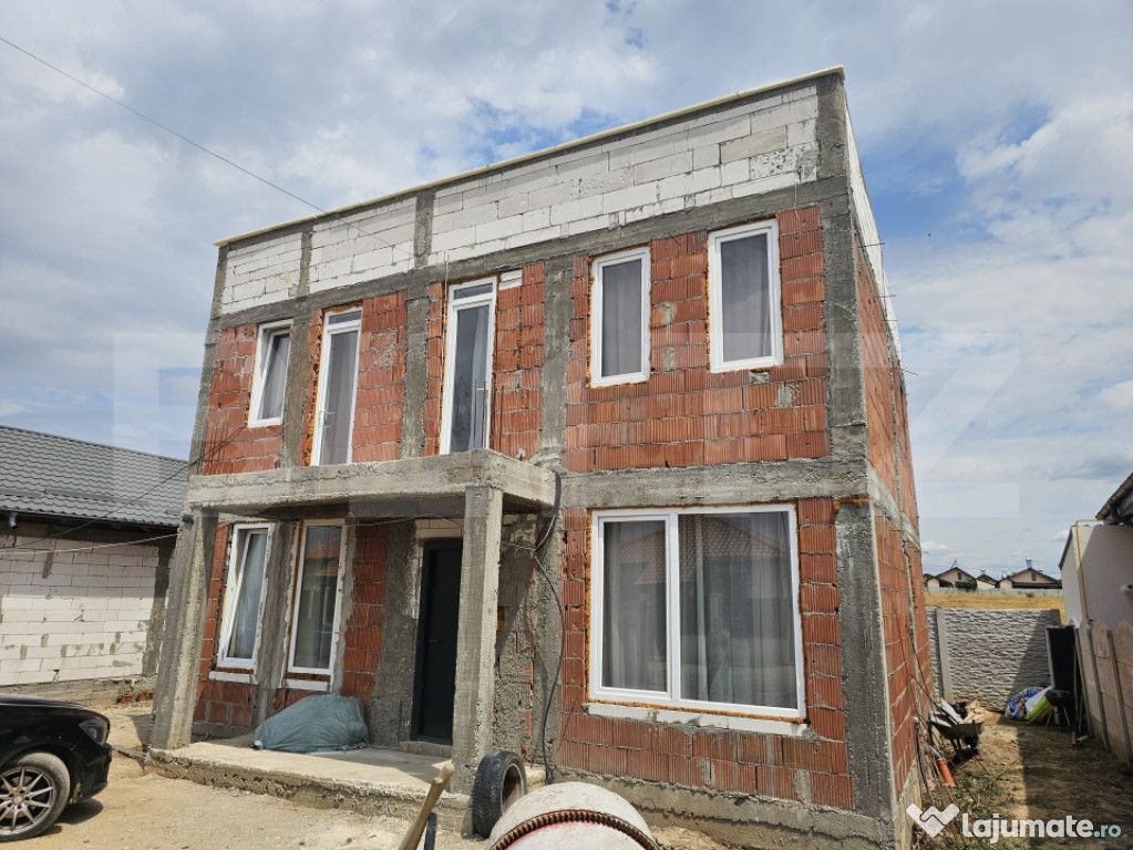 Casa la rosu/semifinisata, P + E, 140 mp utili, 300 mp teren