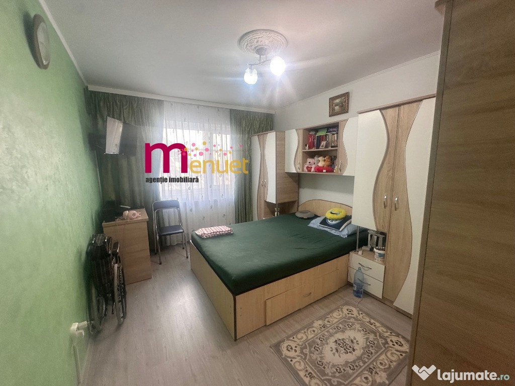 Apartament 3 camere,zona Neptun,la R-uri