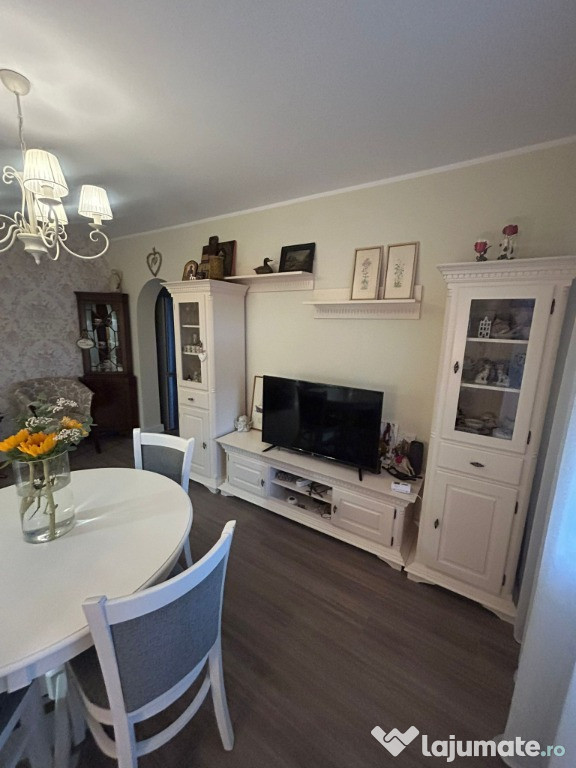 Apartament 3 camere. Darmanesti
