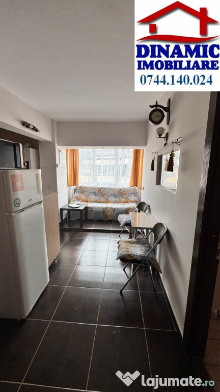 Ap 1 cam Ultracentral Bdul Republicii, et 3 Pret 42500 EURO