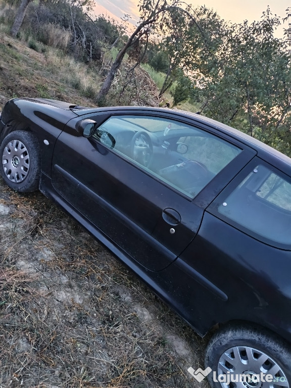 Dezmembrez Peugeot 206
