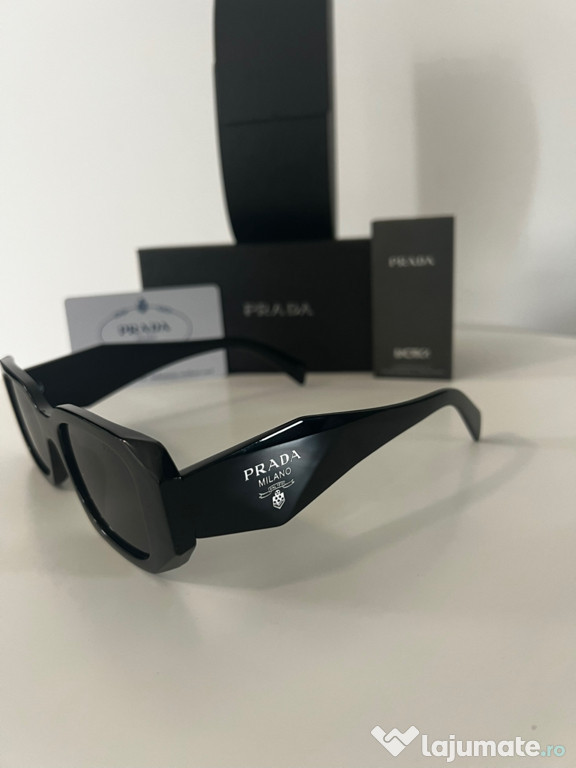 Ochelari de soare prada
