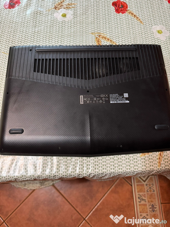 Laptop Lenovo cu SSD