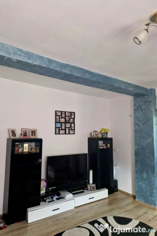 Apartament 2 camere 45 mp parter utilat și mobilat la 10...