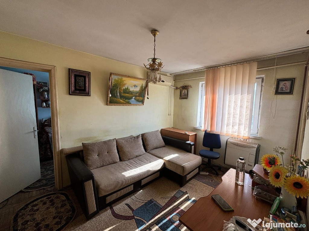 Vând apartament 2 camere zona centrală Balș