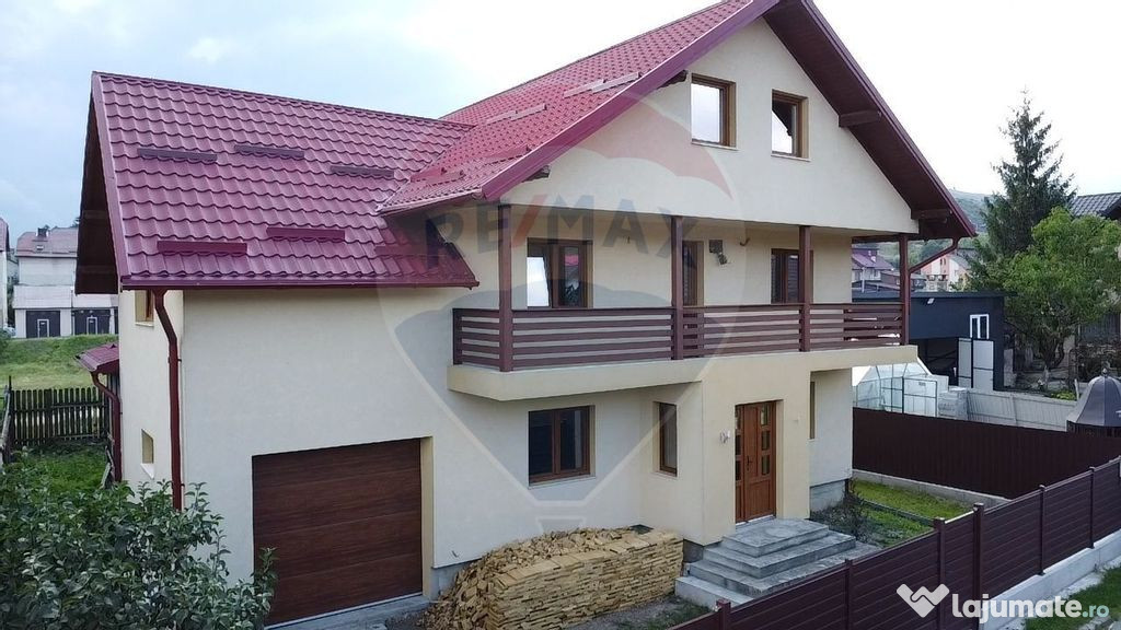 Casă / Vilă cu 5 camere de vânzare în zona Central Gu...