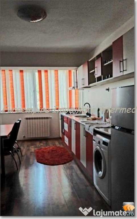 Apartament 2 camere decomandate zona Trocadero