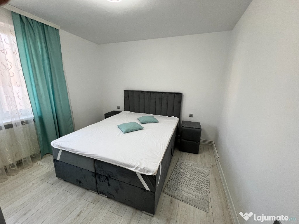 INCHIRIEZ apartament 2 camere semidecomandat,zona Centrala