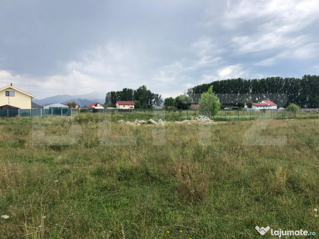 Teren Intravilan de 1000 mp în Sânpetru, Brașov – Zonă