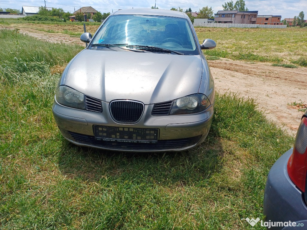Dezmembrez Seat Ibiza 1.2 benzina