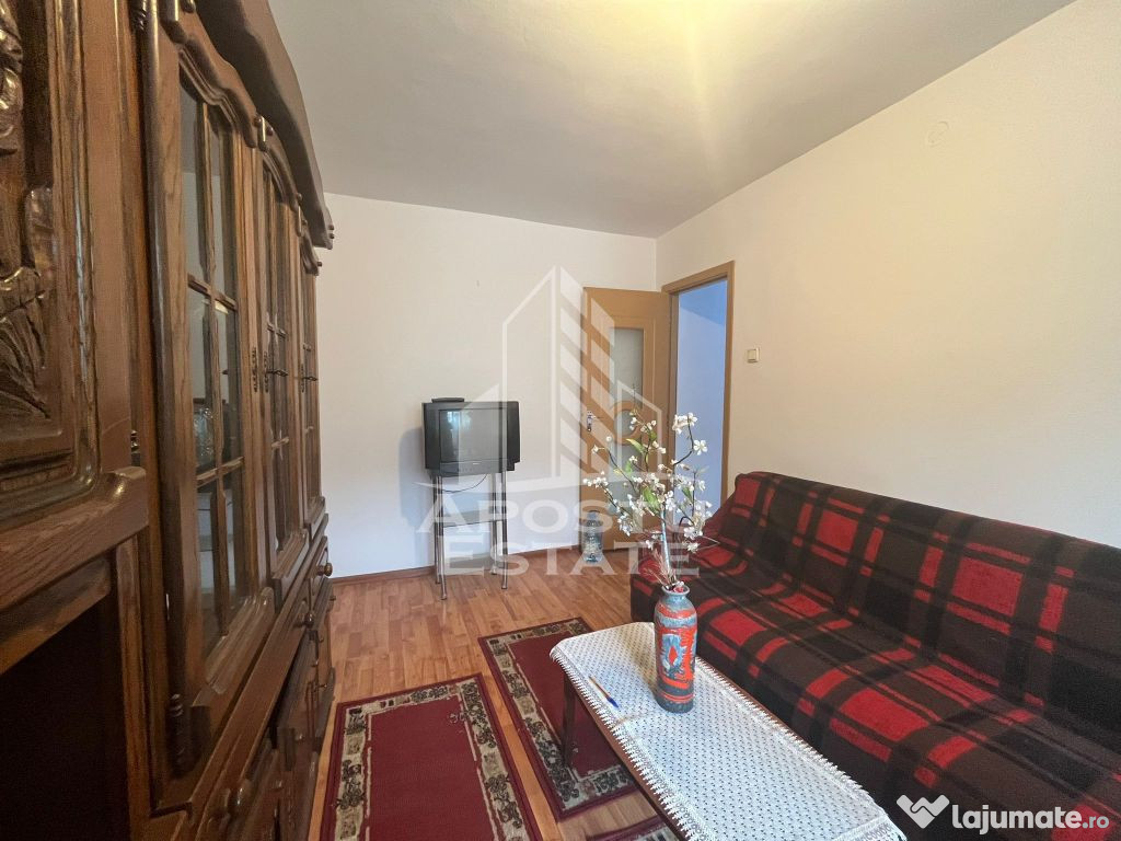 Apartament cu 2 camere,semidecomandat, etajul 1,centrala,...