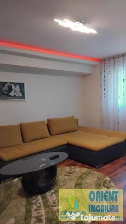 Trocadero, decomandat, 2 camere, gaze, mobilat, vanzari Constanta