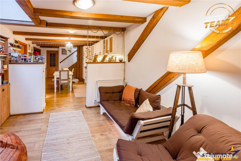 TUR LIVE! Apartament in vila, compozitie particulara, Ultrac