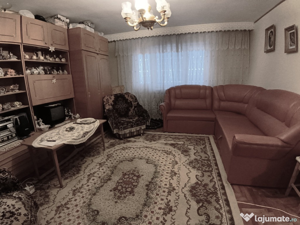 Apartament cu 3 Camere Decomandat in George Enescu