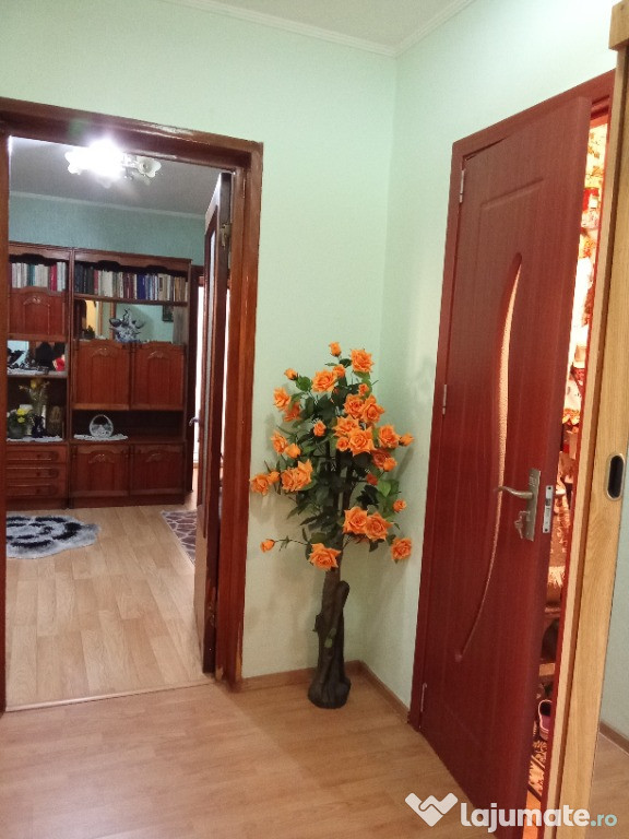 Șoseaua Berceni, Apartament 4 camere semidecomandat, 2 10