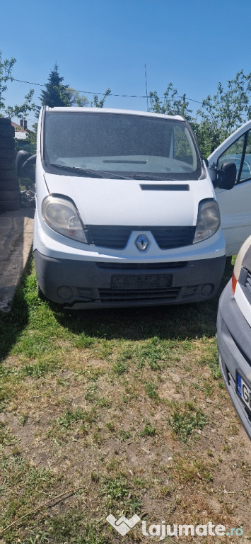 Dezmembrez renault trafic opel vivaro