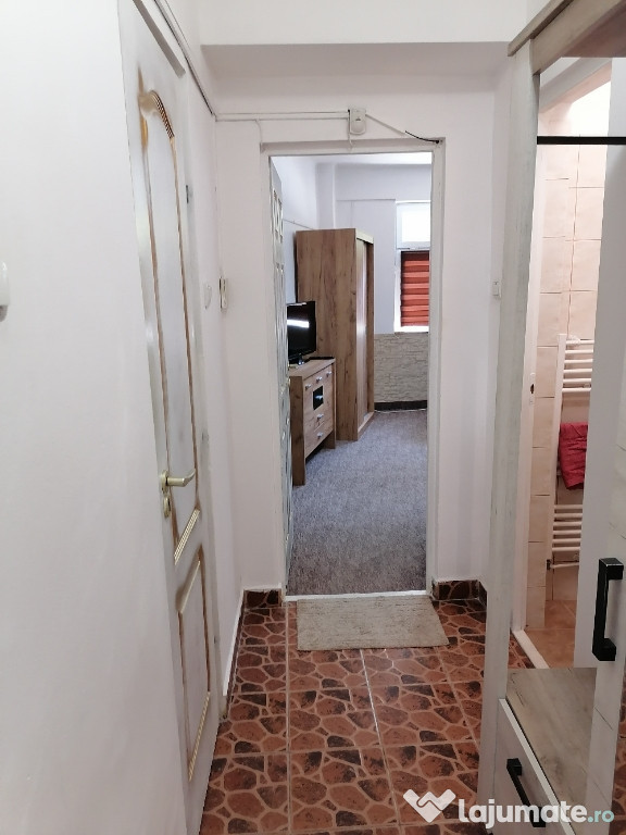 Ap. 1 cam.comfort de inchiriat