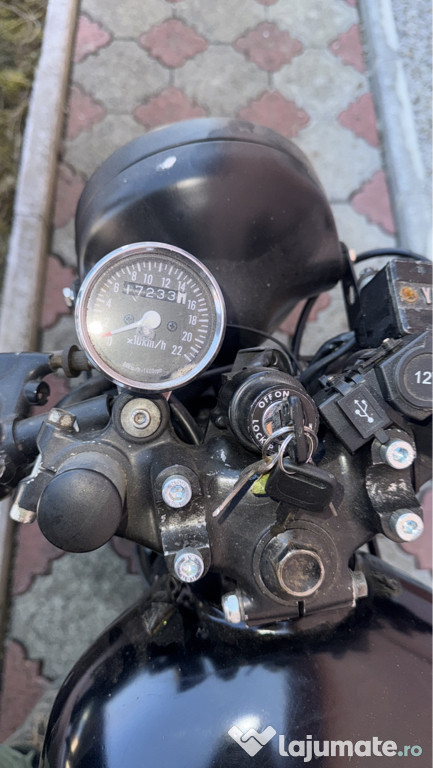 Motoreta Yamaha 650