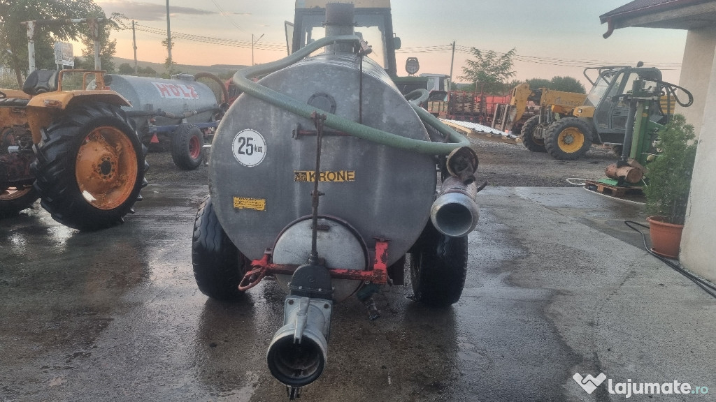 Vidanja Krone 3000 l mig de gunoi cu tractiune