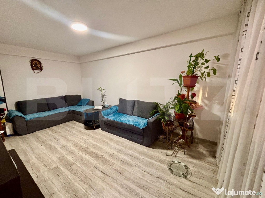 Apartament decomandat, 3 camere, 70mp, zona Piata Valea Rosi
