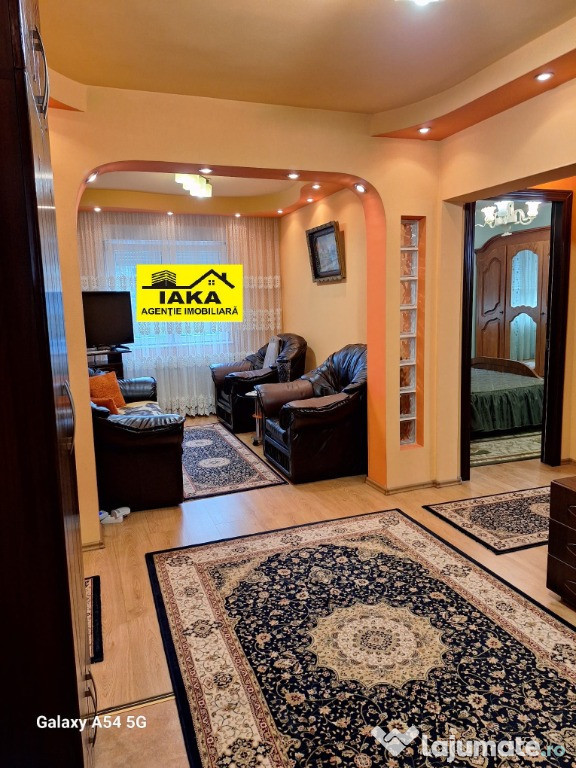Transilvaniei, 4 camere, etaj 2, boxe, garaj sub bloc