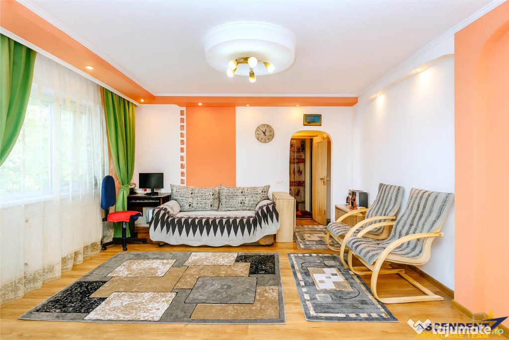 Centrul Civic, Brasov, cochet apartament