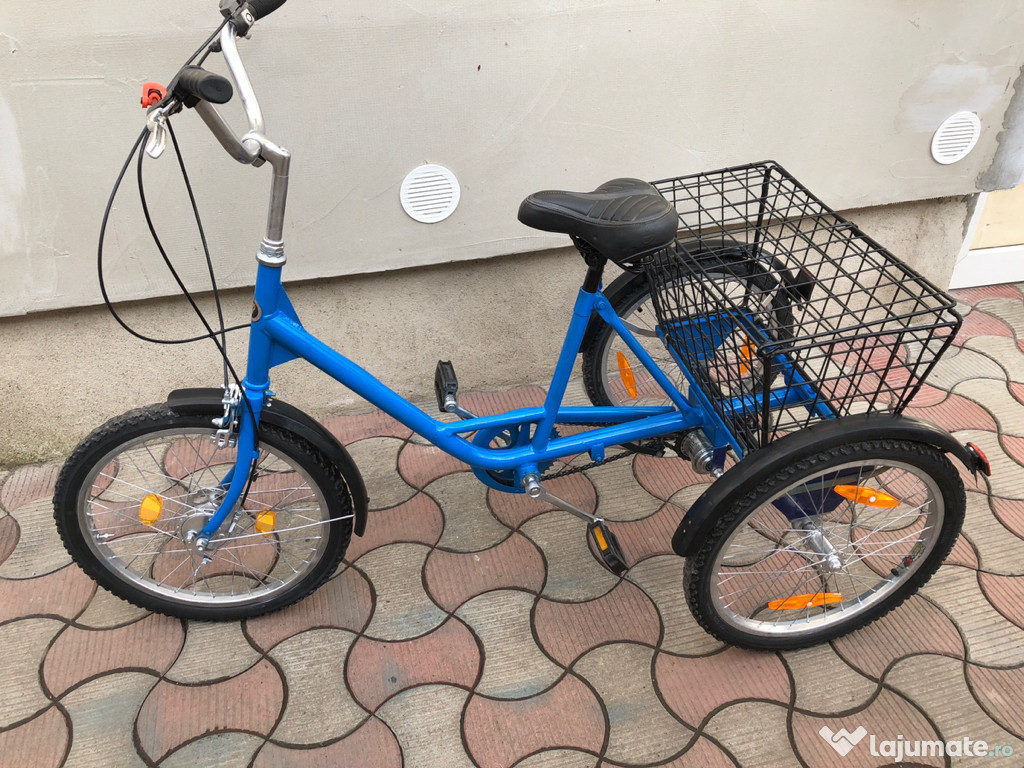 Vand bicicleta cu 3 roti