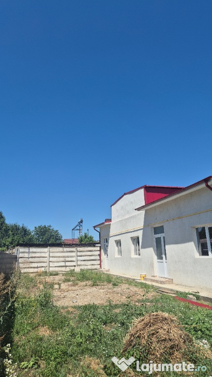 Casă parter 107 mp, curte interioară – Potoceni, Buzău – 83.888