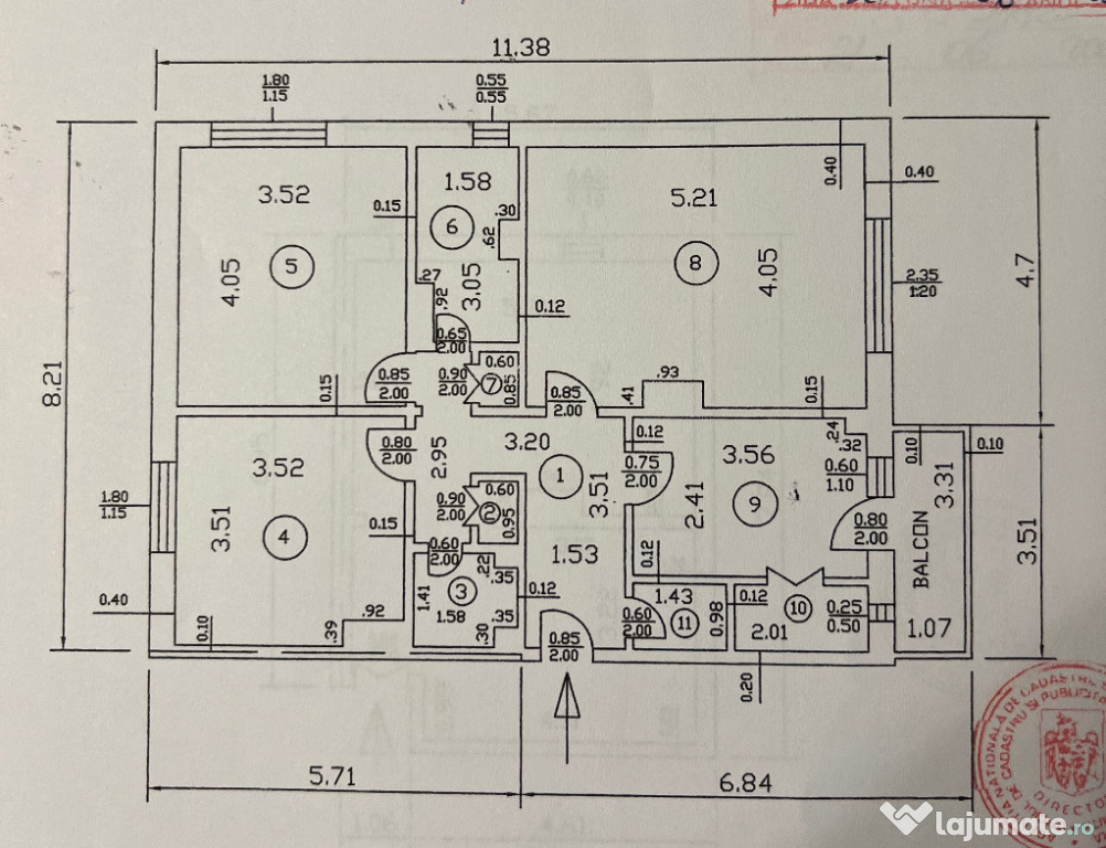 Vând apartament 3 camere 78,5m2 cu boxă de 44m2