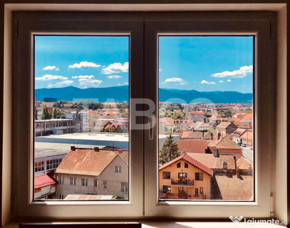 Apartament luminos 3 camere de vanzare cu vedere spre munti
