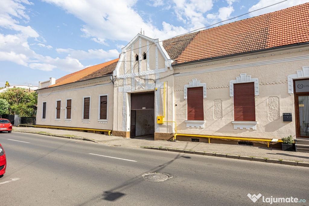 Apartament central, strada Episcopiei cu loc de parcare C...