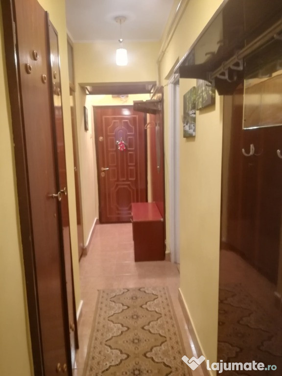 ,Apart. 3 camere ultracentral(7 min umf) mobilat si utilat cpl.(ct,ac,