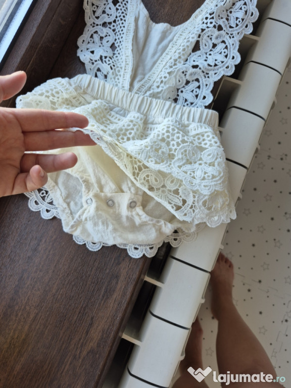 Costum bebe fata din dantela