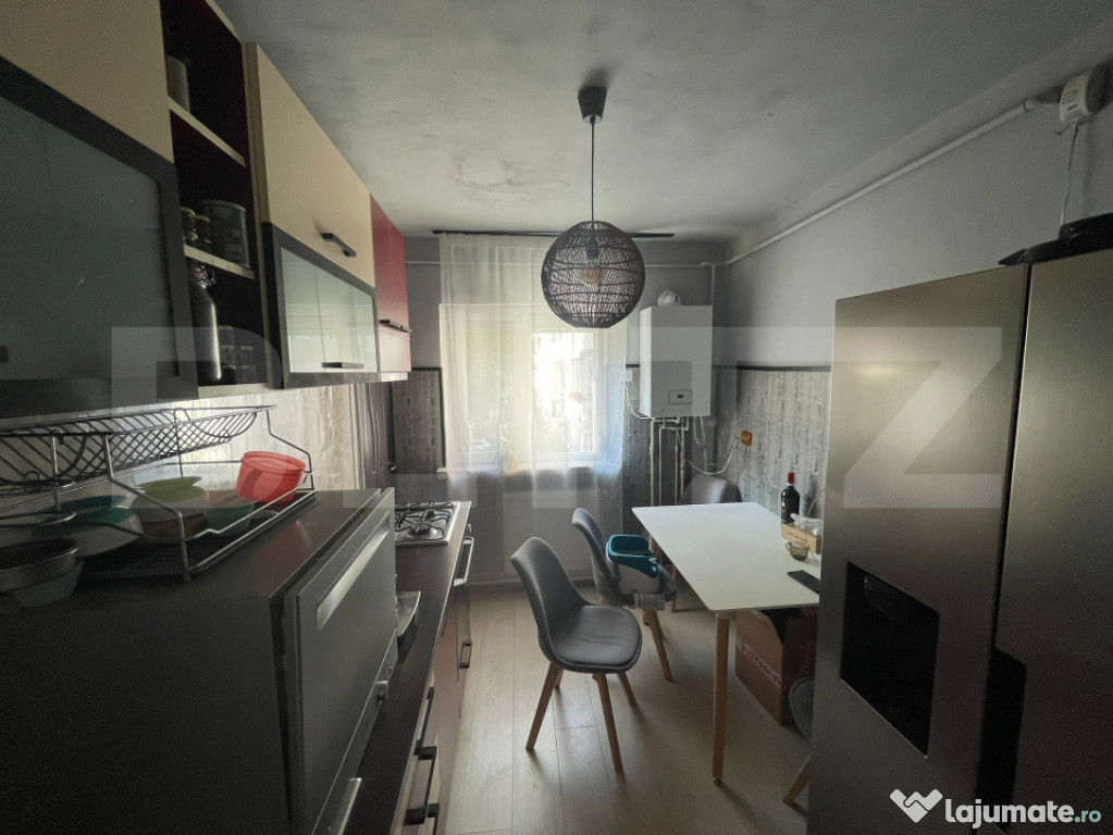 Apartament cu 3 camere, Zona Superba