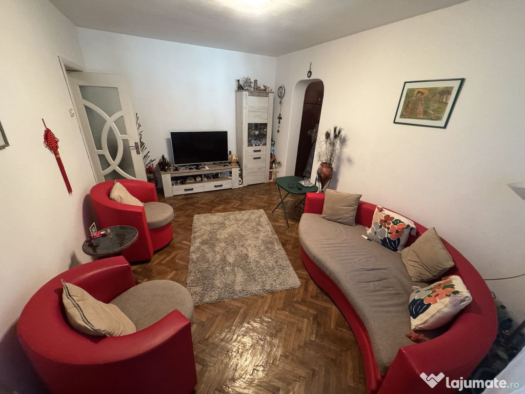 Apartament 4 camere zona City Park